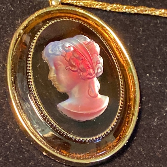 Gorgeous Translucent Pink Cameo on Amber Glass - Picture 2 of 5